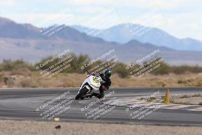 media/Nov-16-2025-Race Pace (Sun) [[8c5fa54630]]/Non Verified Riders (1st 20 Minutes)/5-Turn 15 (110pm)/